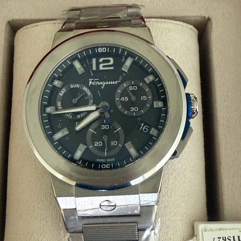 NWT SALVATORE FERRAGAMO F-80 Titanium Tech Mens  Watch